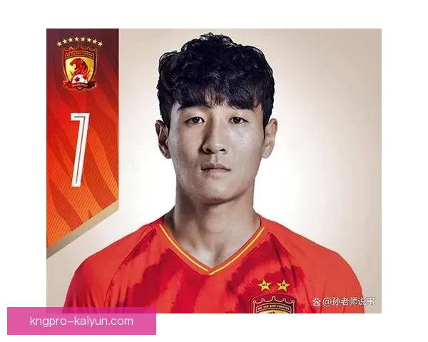 足球新星全盘点：年轻球员表现引发广泛关注与期待