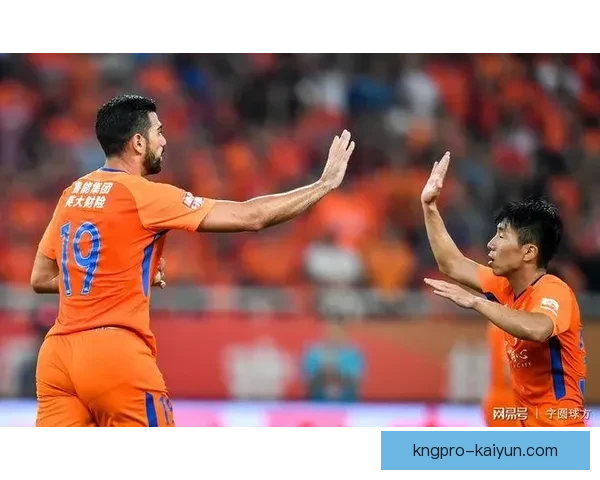 新赛季冠军争夺战热门球队分析，专家认为关键因素将影响走势