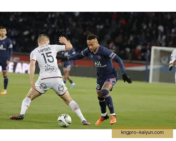 里昂球队结构渐趋完善，竞争力增强备受关注