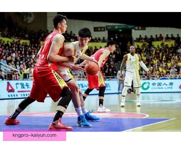 萨维奇防守端价值持续提升，成为球队后防的重要支柱