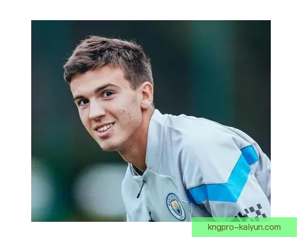 里奥近期比赛节奏把控稳健，攻防转换效率持续提升